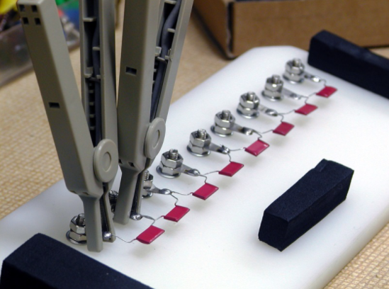 用于萬用表和絕緣測試設備校準驗證高達 4000V 的高值精密電阻器