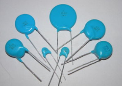 為什么要選高頻低阻的電容