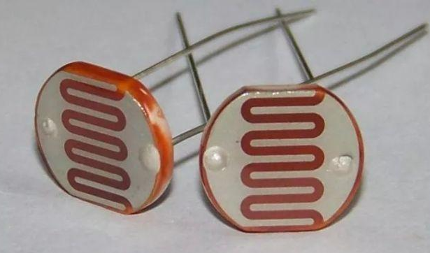 光敏電阻的特性